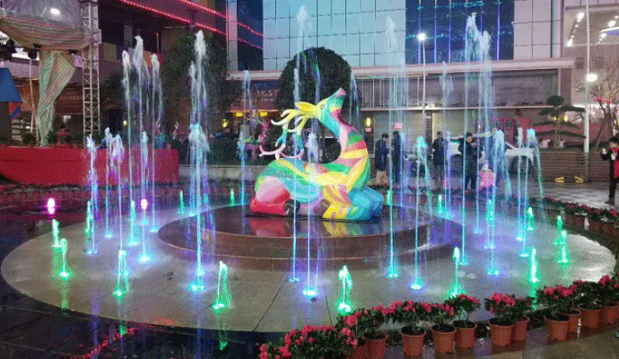 不锈钢水景雕塑1.gif