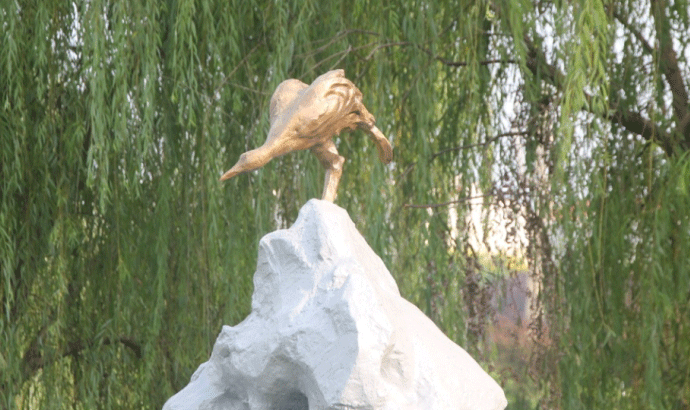 玻璃钢雕塑制作《对话》.gif
