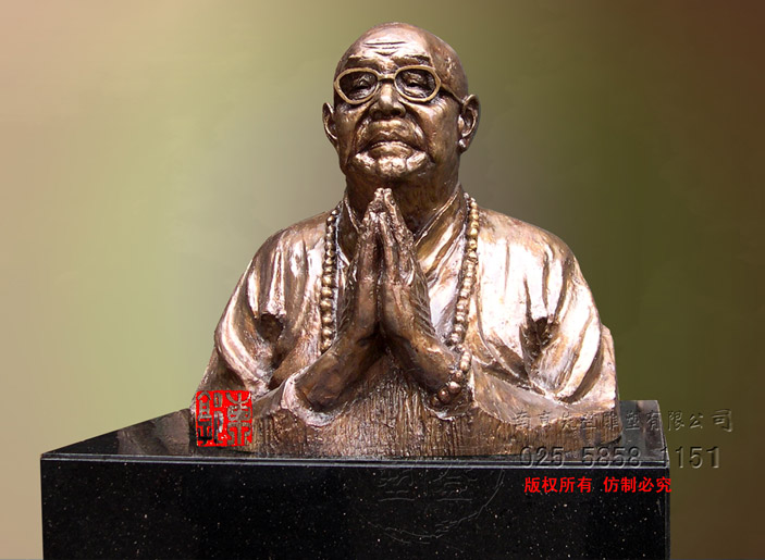 著名艺术家郭爱军为深圳弘法寺本焕老和尚铸铜雕塑