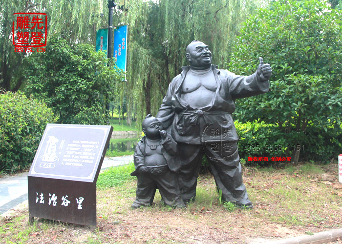 父子俩人物雕塑玻璃材质雕塑