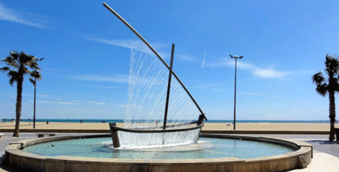喷泉船雕塑.gif