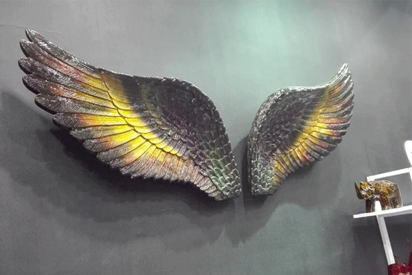 玻璃钢翅膀雕塑.jpg 玻璃钢翅膀雕塑.jpg