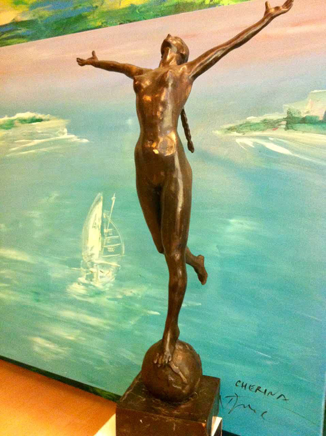 南京先登雕塑有限公司斥巨资收购世界著名艺术家——德拉戈.马林.薛林纳Drago Marine Cherina雕塑作品四件