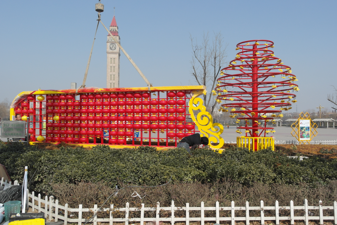 城市雕塑常突出和谐的主题