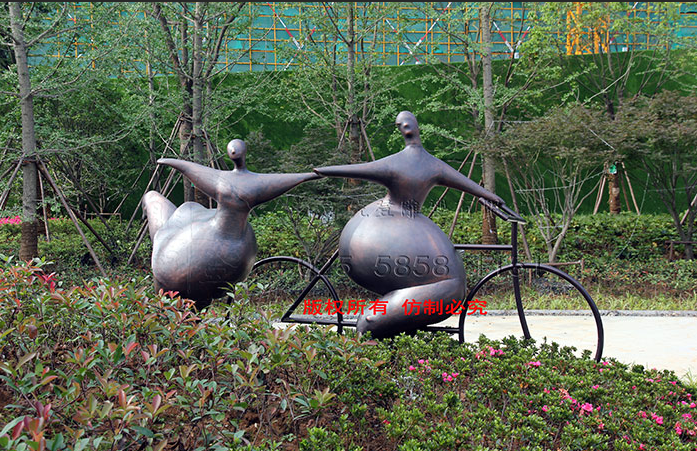 玻璃钢雕塑表面效果的重要性