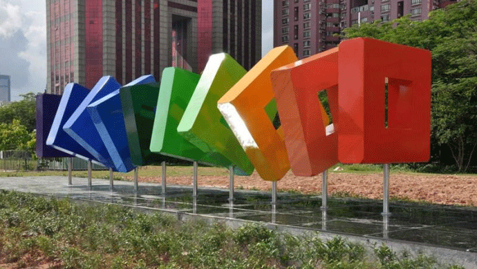 先登雕塑和您分享不锈钢雕塑制作的分类！