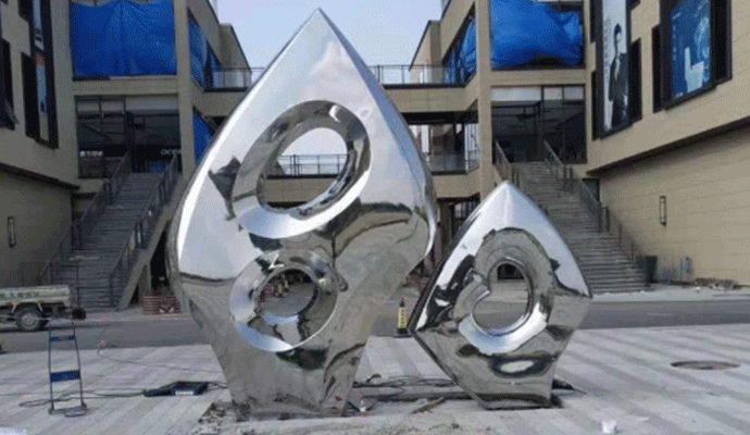 今天我们来分享一下镜面不锈钢雕塑的制作过程！