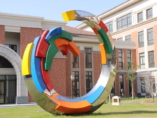 校园雕塑制作的优点及其特性！