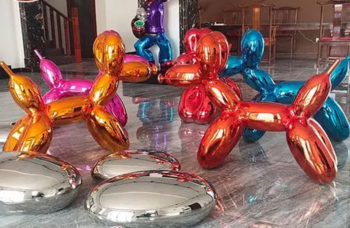 彩色不锈钢雕塑制作并不是彩色涂层钢板雕塑制作！