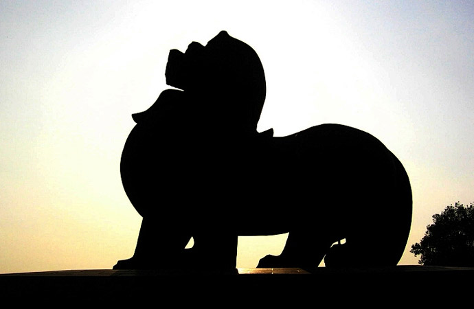 雕塑制作彰显南京城市魅力！