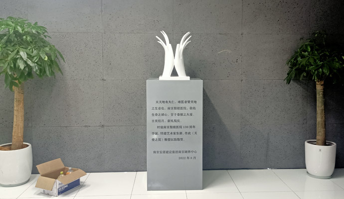 雕塑制作《天使之翼》——用一双白手套达致的崇高艺术！